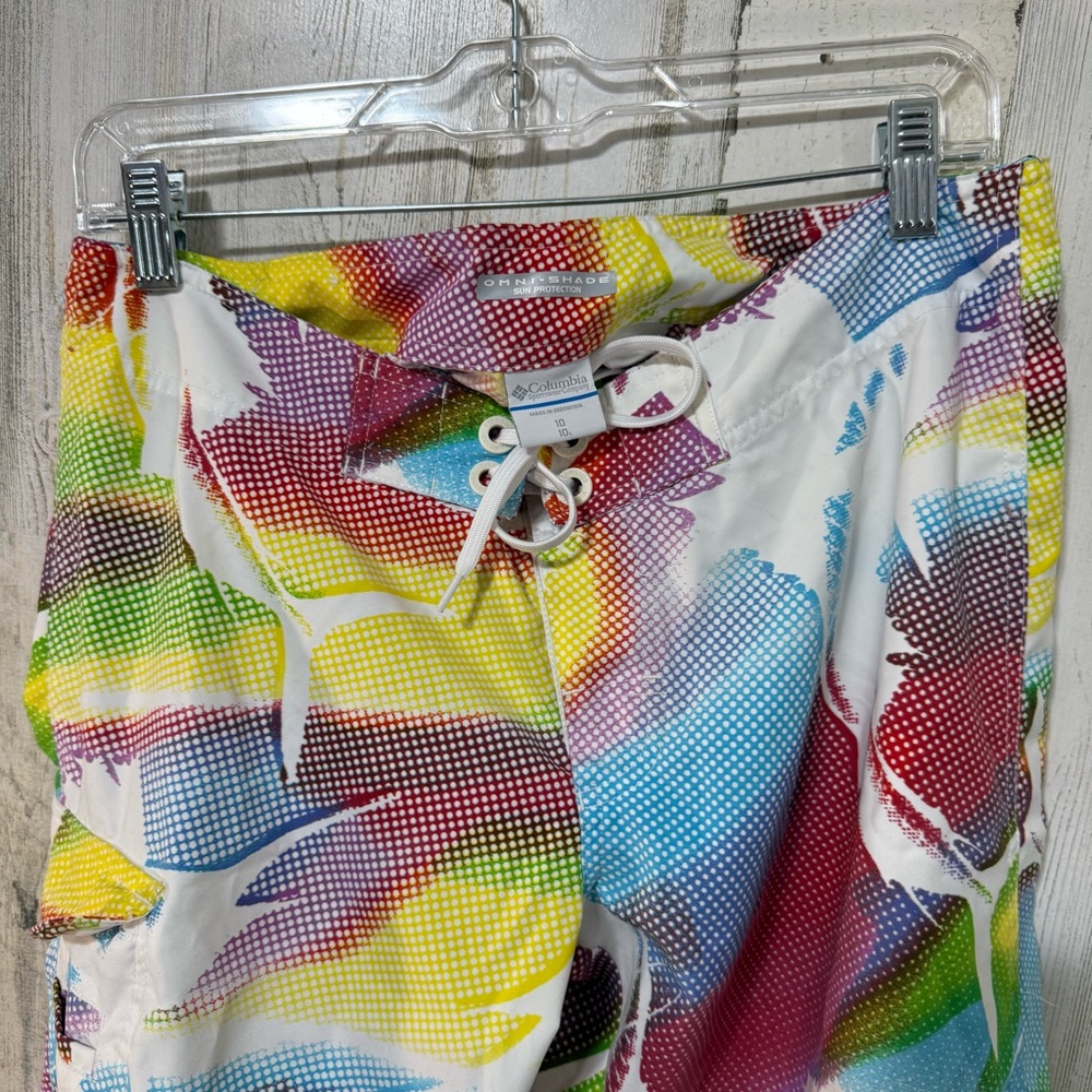 Columbia Colorful Women's Cargo Shorts - Picture 9 of 15